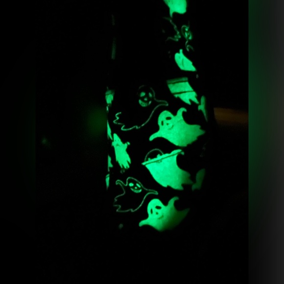 Size 12 Halloween Toms glow in the dark canvas shoes. Ghosts 👻 - Picture 4 of 7